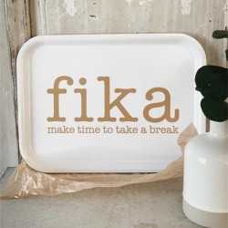 Bricka Beer Svart med vit text