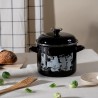 Gryta Mumin in the kitchen med lock 1,5 liter i svart emalj