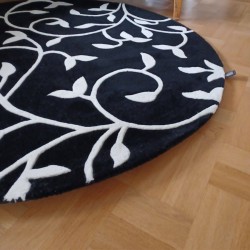 Rund ullmatta Glow svart med vitt mönster 180 cm i diameter från Etol